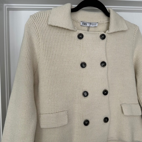 Zara Double-Breasted Button Knit Cardigan with Flat Lapel Cream Size Small NWT - Picture 4 of 12